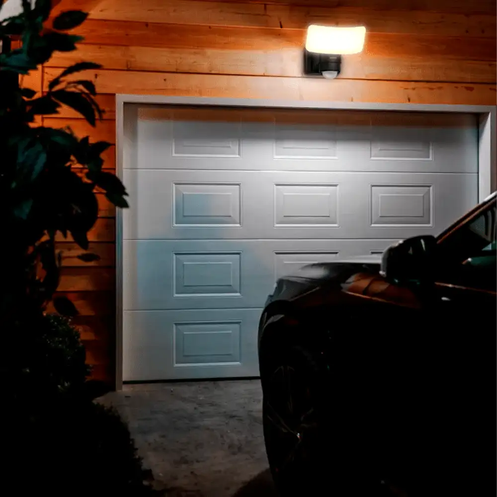 tiendas deco aplique tylus led 1 x 6w 3000k solar con sensor ultra eficiente negro ip44 philips 5