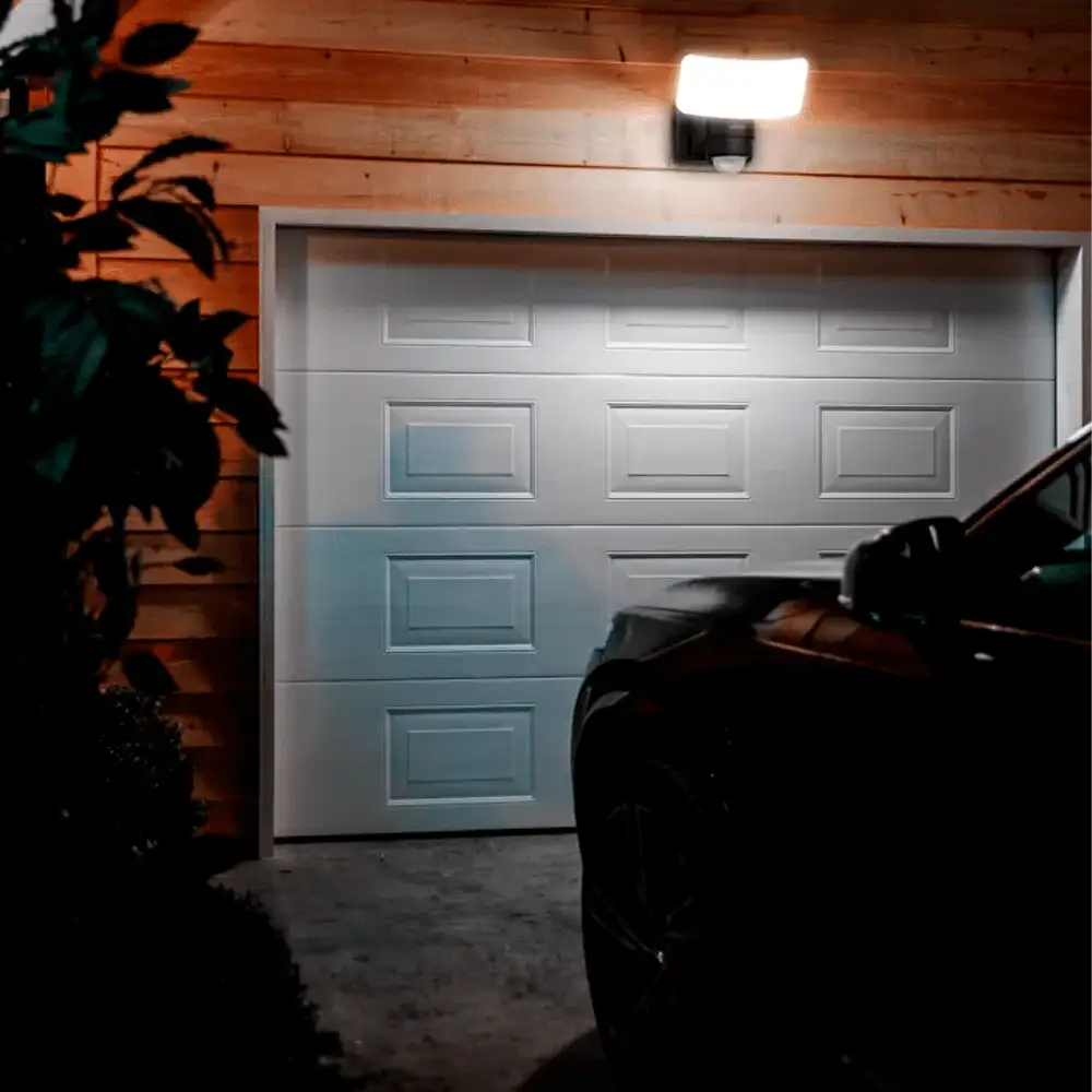 tiendas deco aplique tylus led 1 x 6w 5000k solar con sensor ultra eficiente negro ip44 philips 5