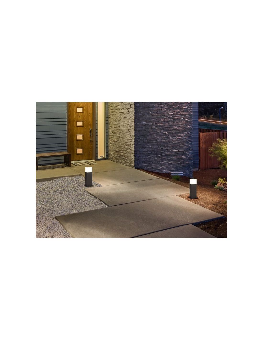 Baliza LED Hudson antracita 3.5W 320lm 3000K IP44 Trio Lighting iluminando entrada exterior